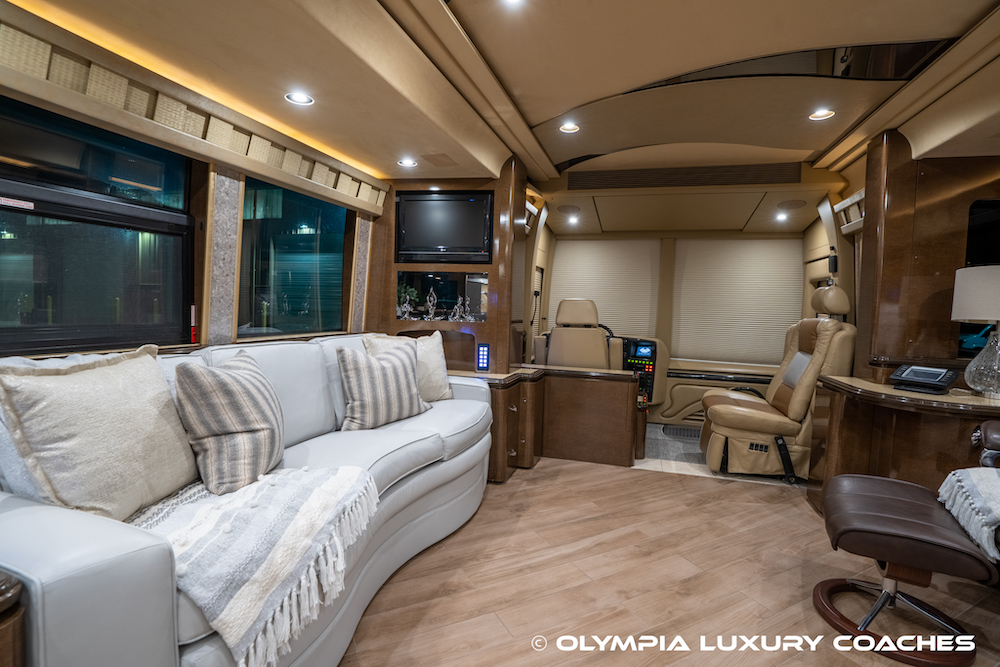 2009 Prevost Marathon XLII For Sale