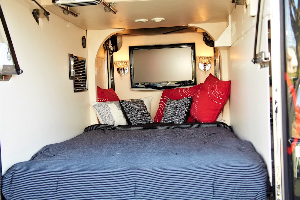 2009 Prevost Millennium H3-45 For Sale