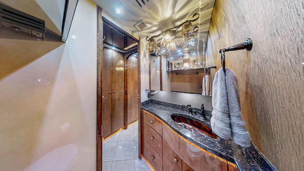 2009 Prevost Millennium H3-45 For Sale