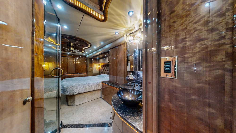 2009 Prevost Millennium H3-45 For Sale