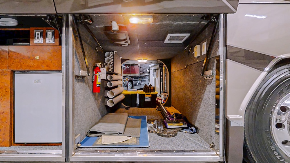 2009 Prevost Millennium H3-45 For Sale