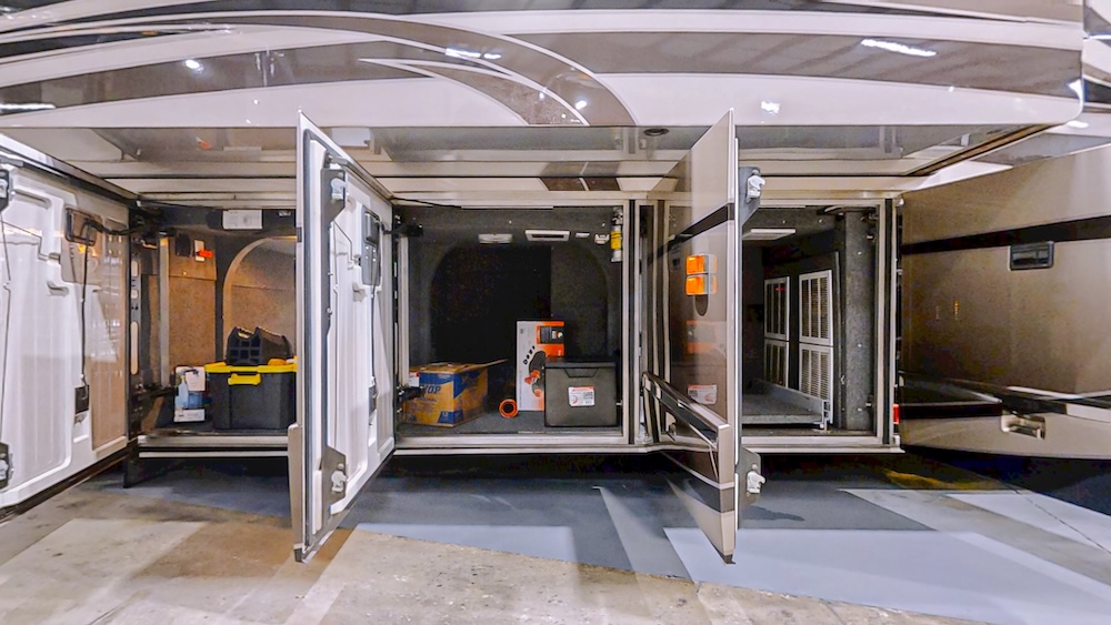 2009 Prevost Millennium H3-45 For Sale