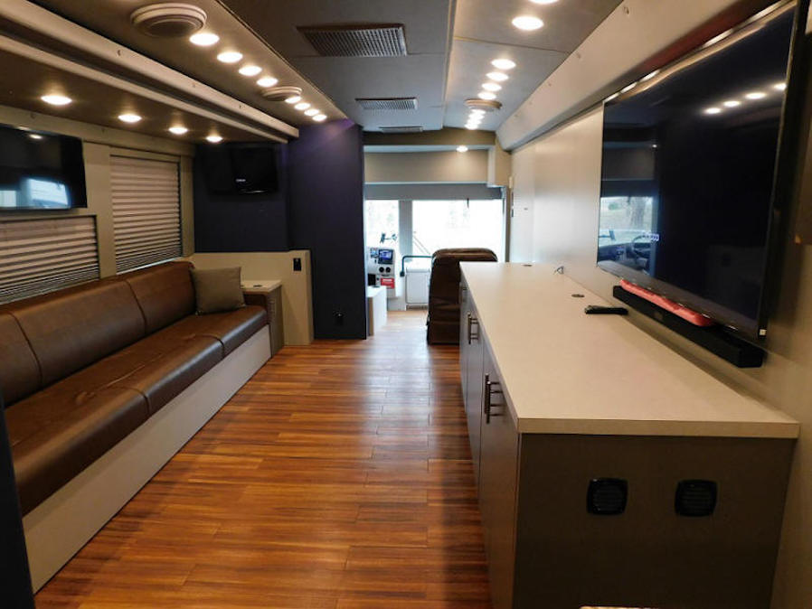 2008 Prevost XLII For Sale