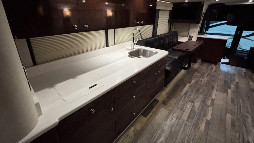 2010 Prevost Legacy H3-45 For Sale
