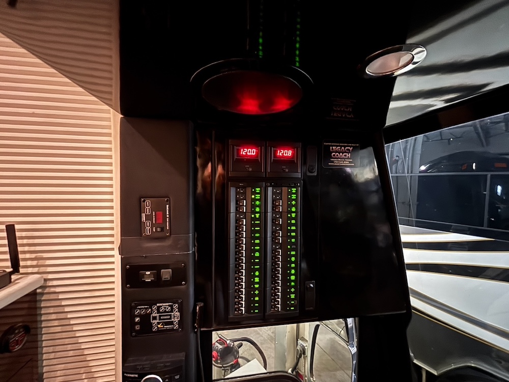 2010 Prevost Legacy H3-45 For Sale