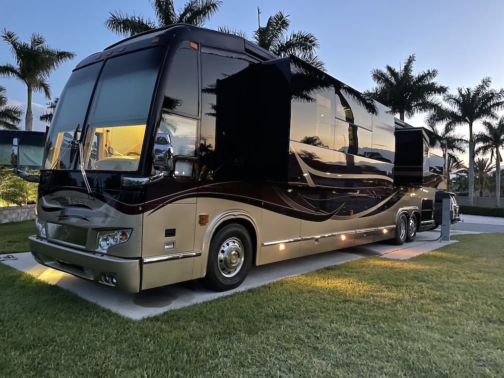 2010 Prevost Marathon H3-45 For Sale