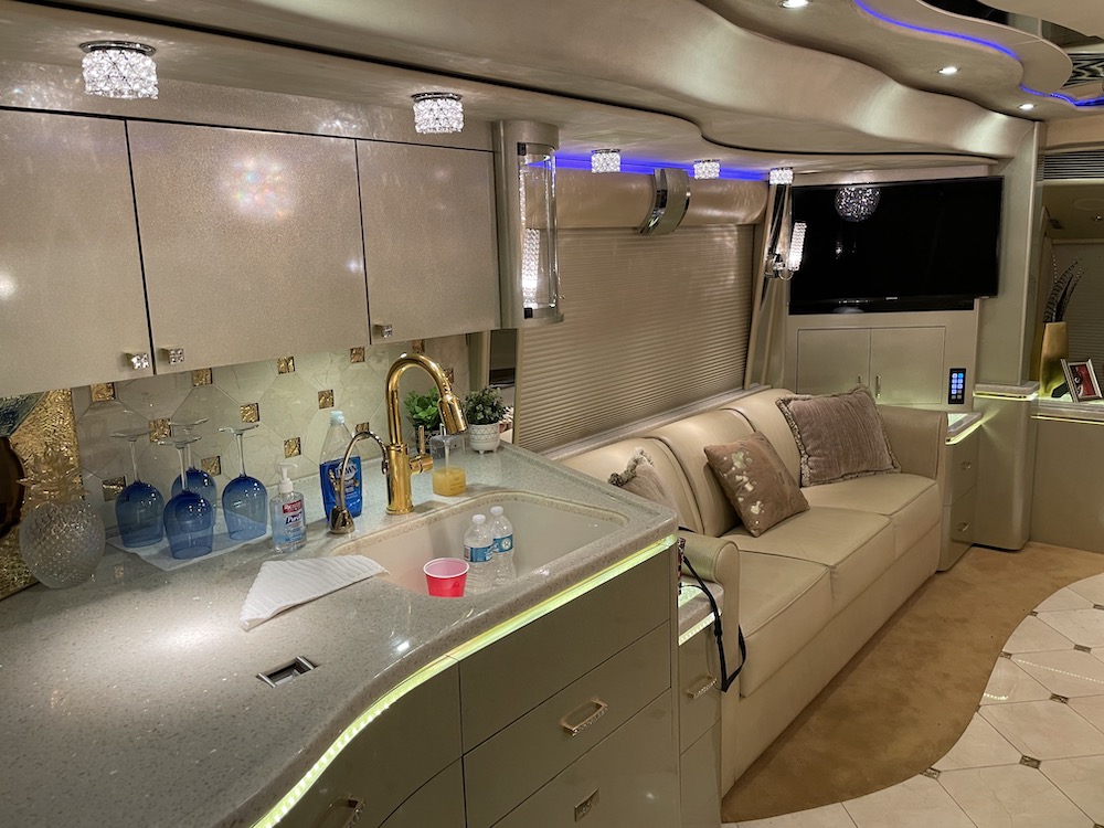 2010 Prevost Marathon H3-45 For Sale