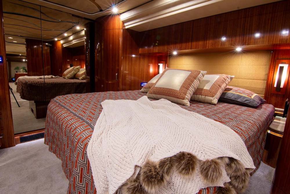 2010 Prevost Marathon H3-45 For Sale