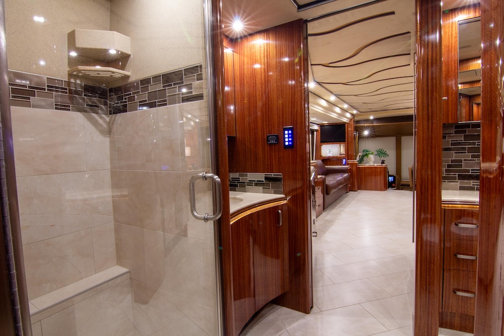 2010 Prevost Marathon H3-45 For Sale
