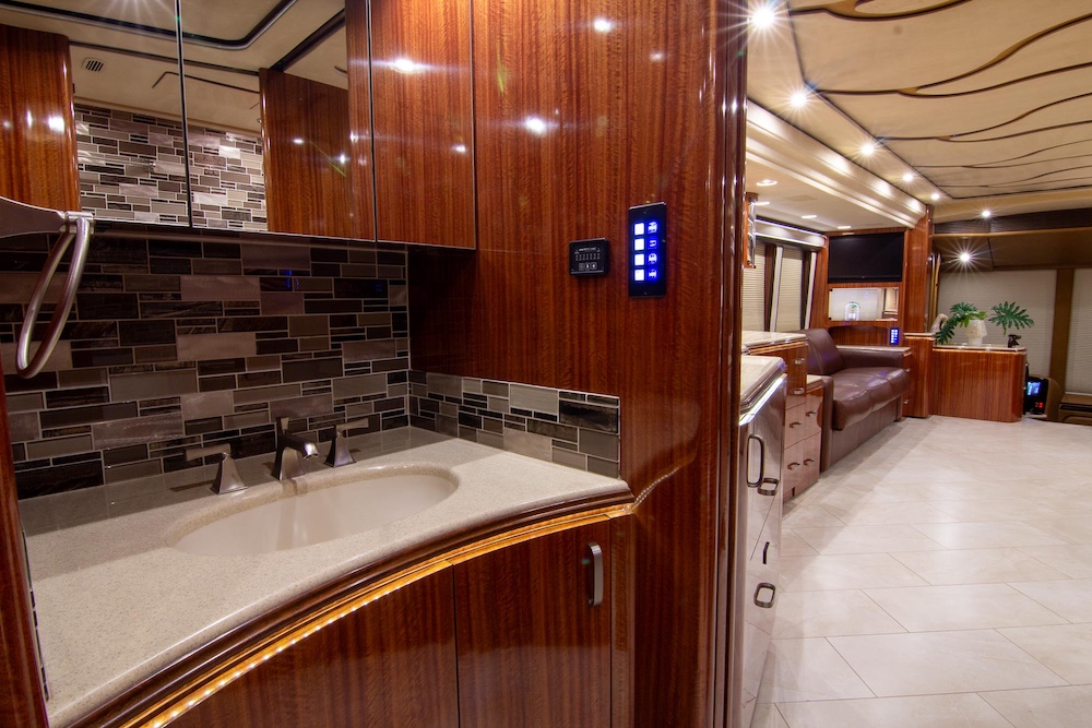 2010 Prevost Marathon H3-45 For Sale