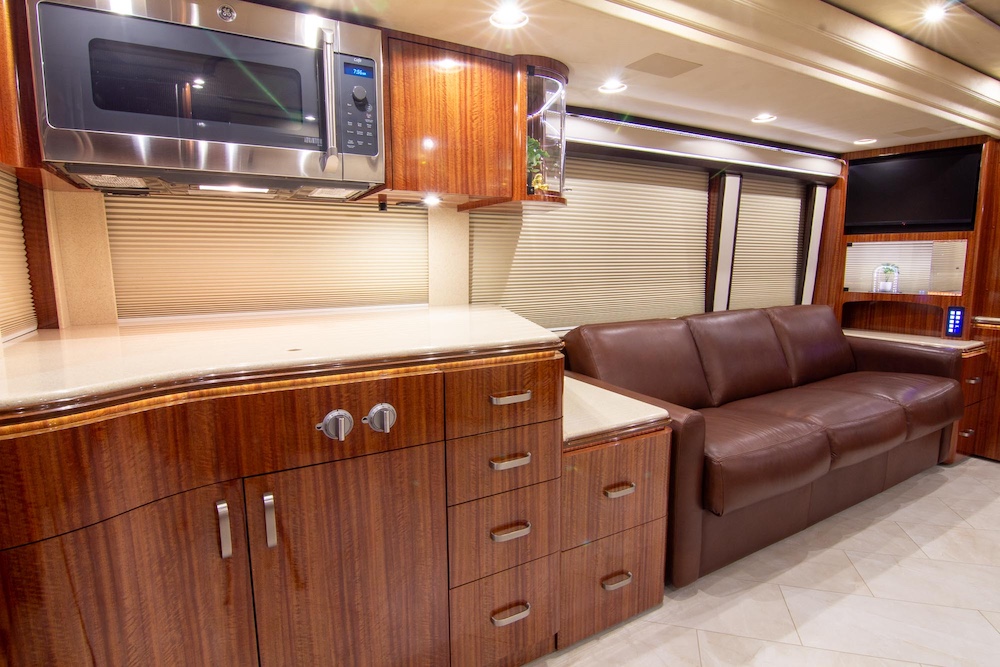2010 Prevost Marathon H3-45 For Sale