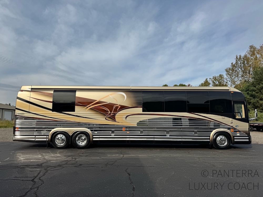 2010 Prevost Marathon XLII For Sale