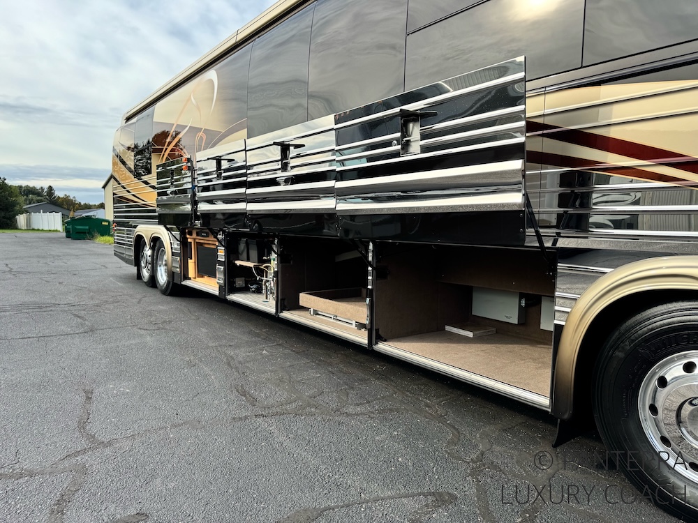 2010 Prevost Marathon XLII For Sale
