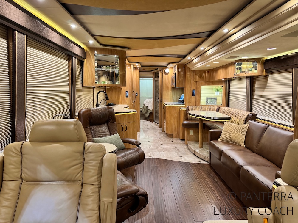 2010 Prevost Marathon XLII For Sale