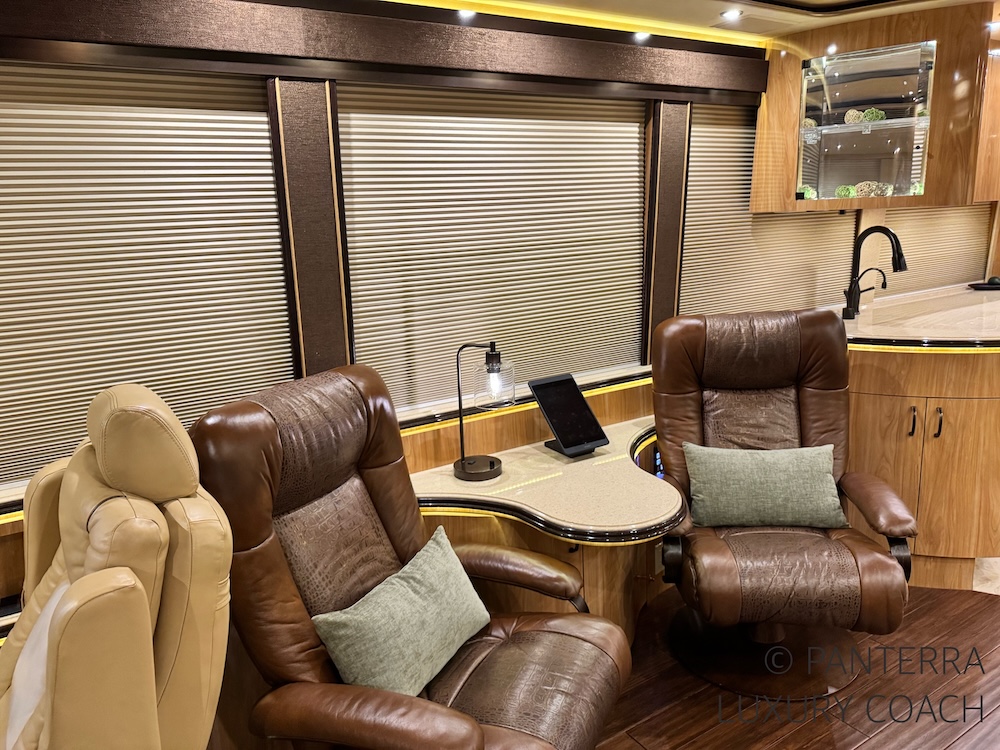 2010 Prevost Marathon XLII For Sale