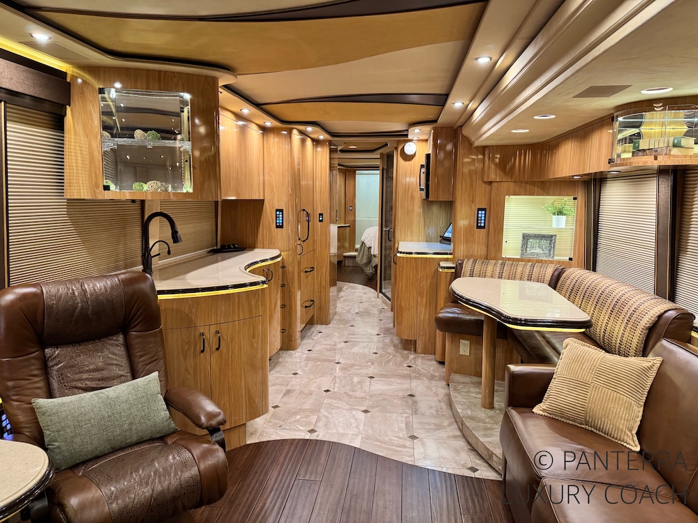 2010 Prevost Marathon XLII For Sale