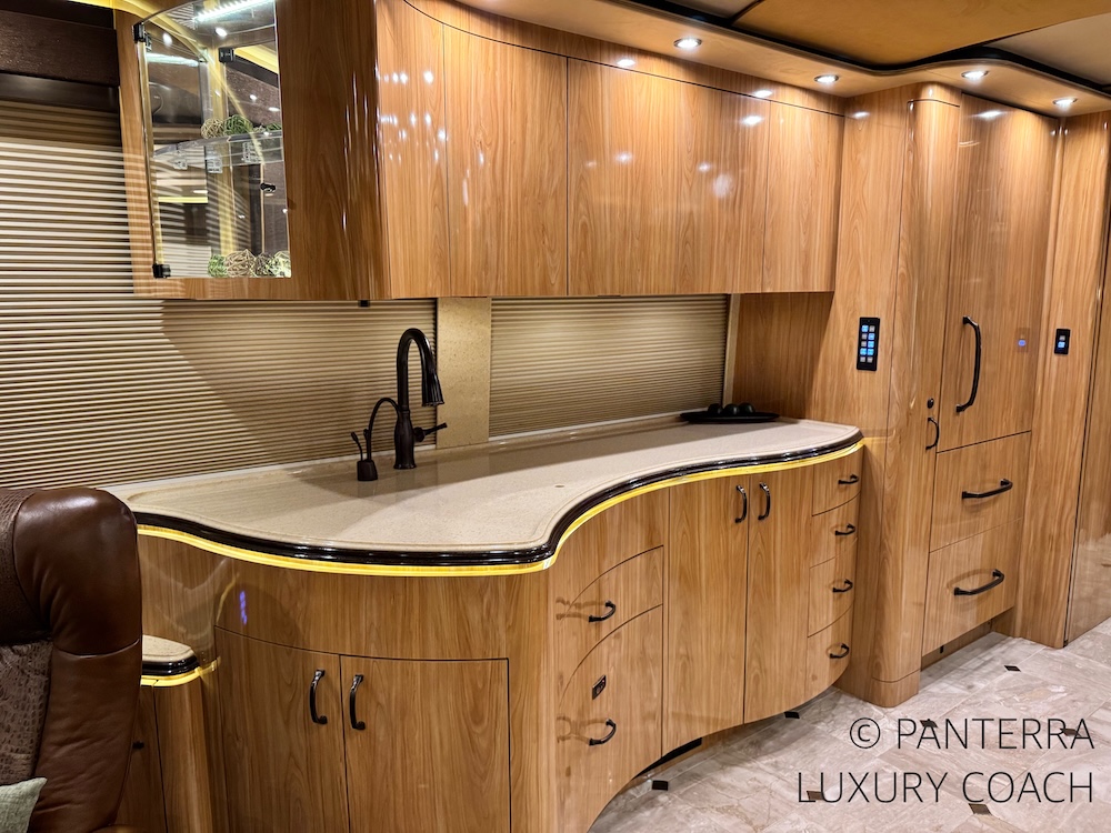 2010 Prevost Marathon XLII For Sale