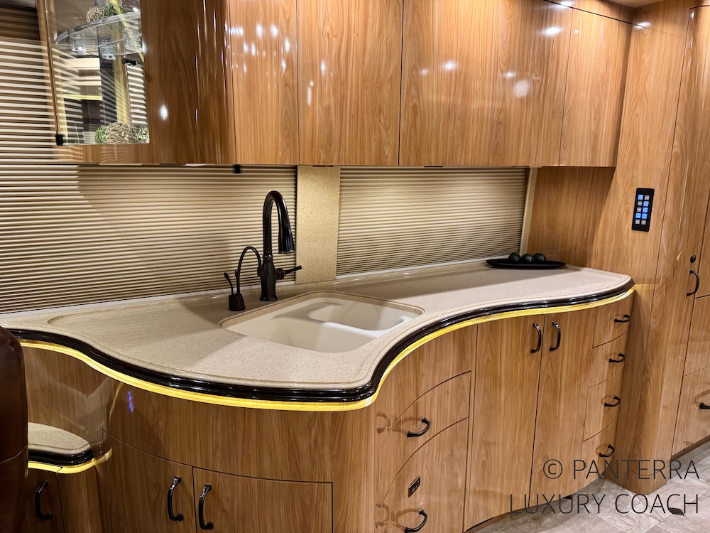 2010 Prevost Marathon XLII For Sale