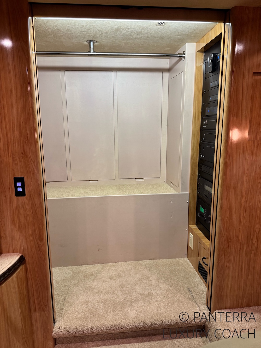 2010 Prevost Marathon XLII For Sale