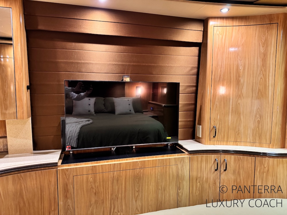 2010 Prevost Marathon XLII For Sale