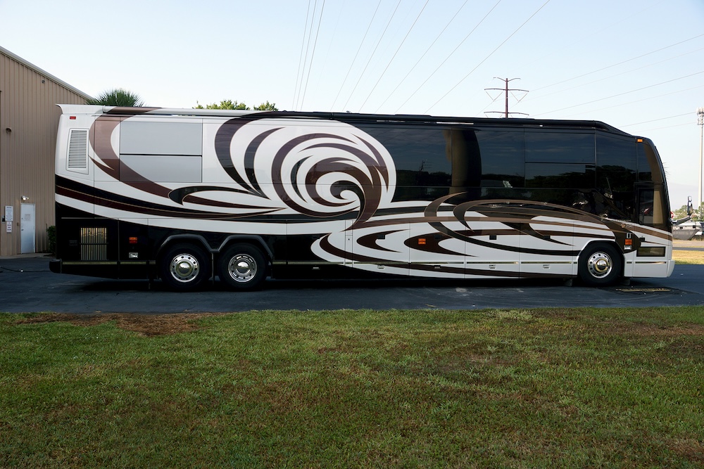2010 Prevost Millennium H3-45 For Sale