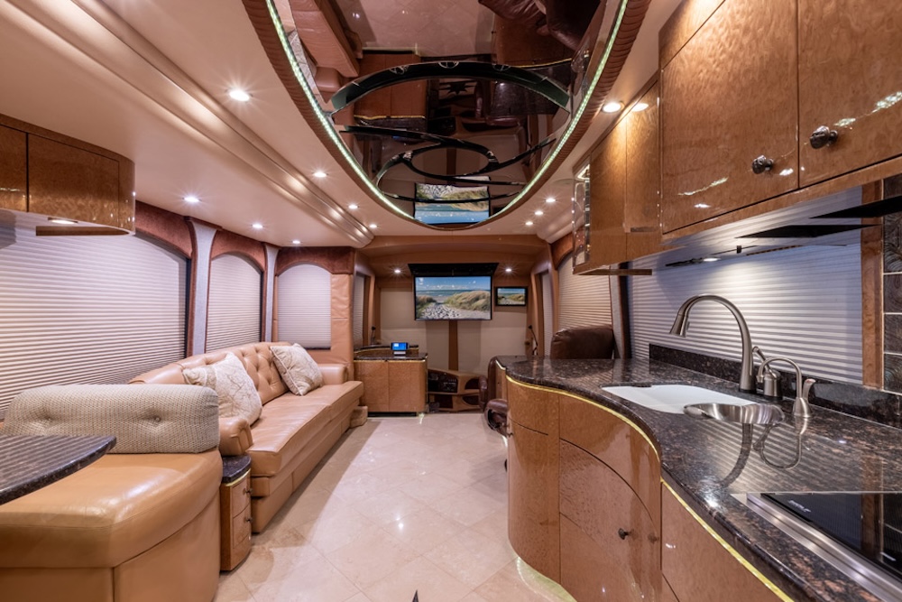 2010 Prevost Millennium H3-45 For Sale