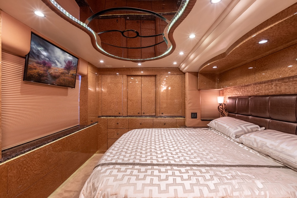 2010 Prevost Millennium H3-45 For Sale
