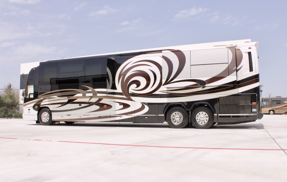 2010 Prevost Millennium H3-45 For Sale