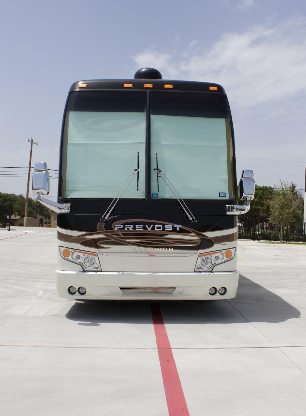 2010 Prevost Millennium H3-45 For Sale