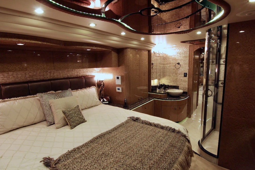 2010 Prevost Millennium H3-45 For Sale