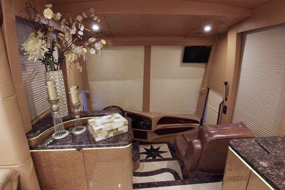 2010 Prevost Millennium H3-45 For Sale