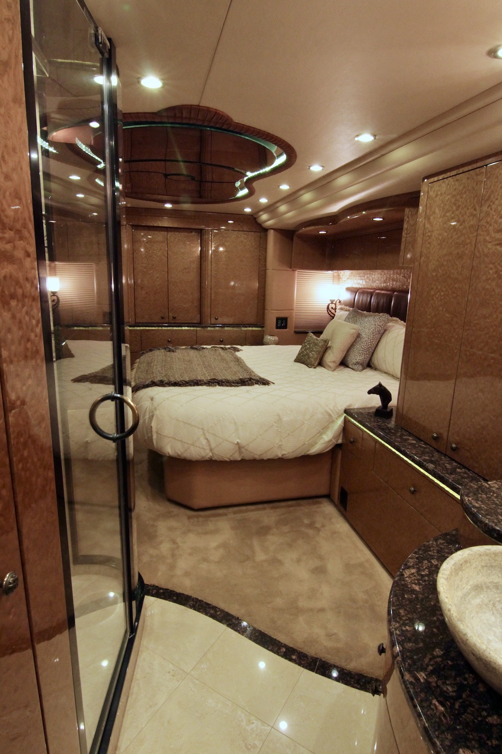 2010 Prevost Millennium H3-45 For Sale