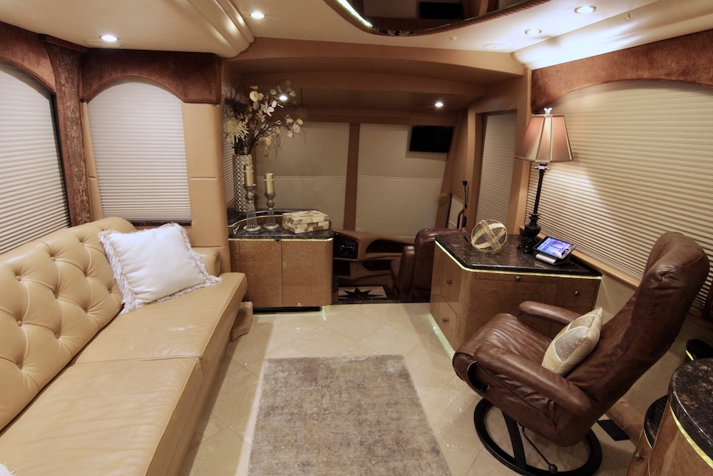 2010 Prevost Millennium H3-45 For Sale