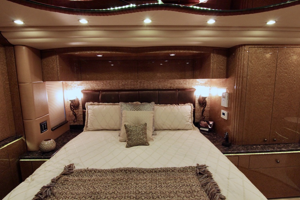 2010 Prevost Millennium H3-45 For Sale