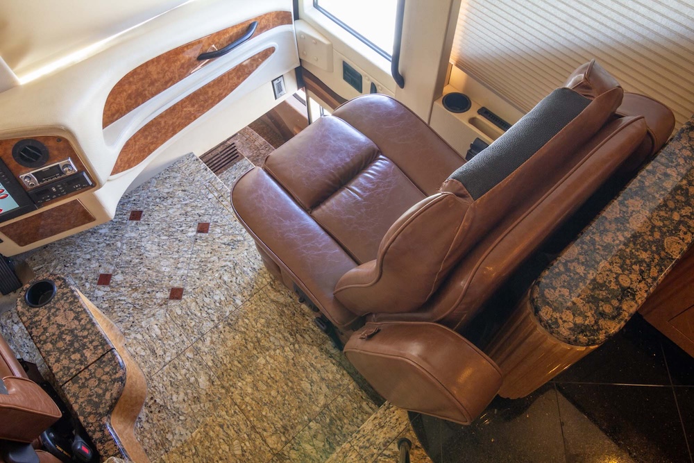 2010 Prevost Millennium H3-45 For Sale