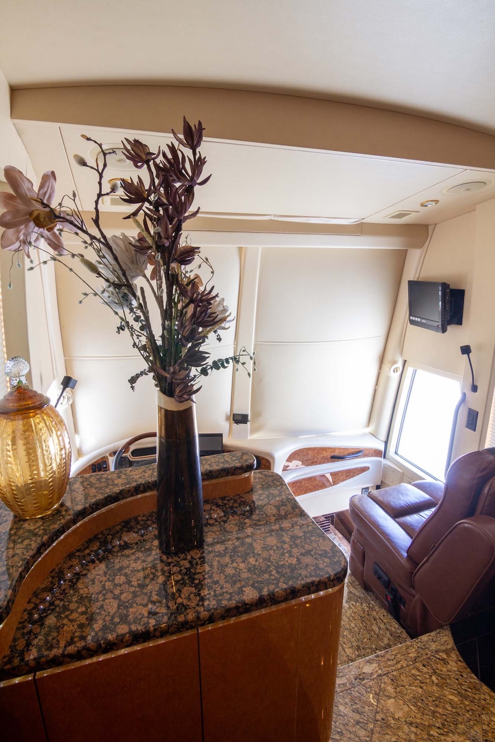 2010 Prevost Millennium H3-45 For Sale