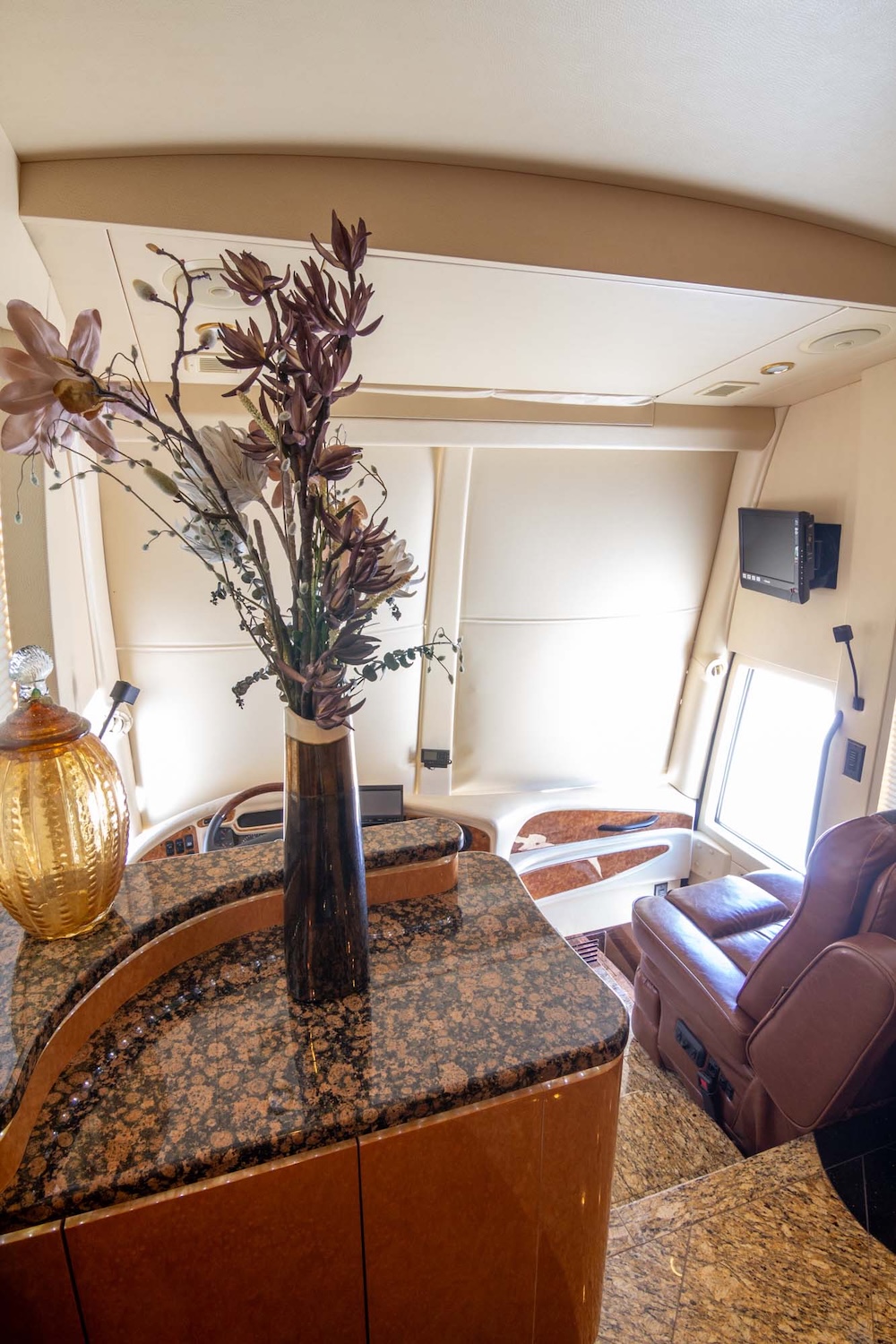 2010 Prevost Millennium H3-45 For Sale