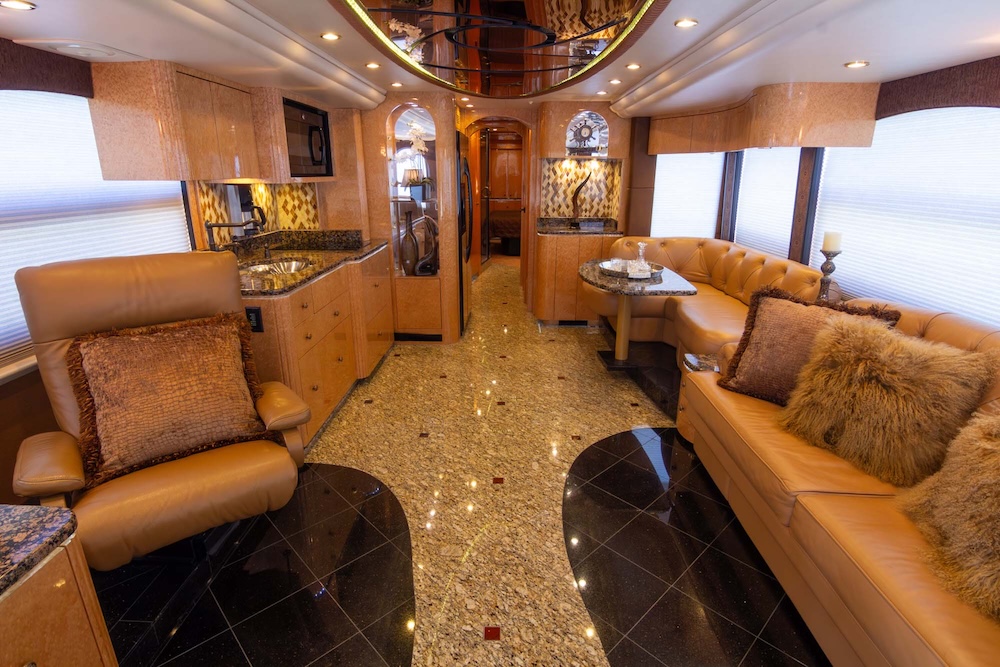 2010 Prevost Millennium H3-45 For Sale