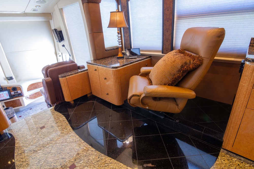 2010 Prevost Millennium H3-45 For Sale