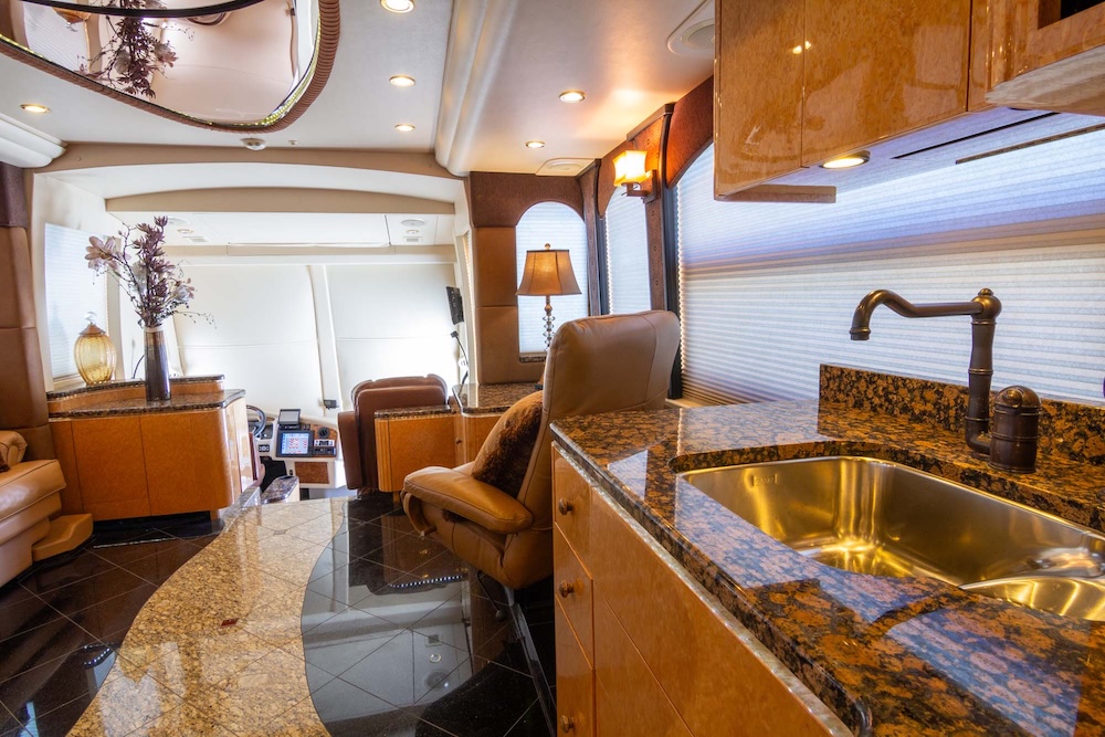 2010 Prevost Millennium H3-45 For Sale