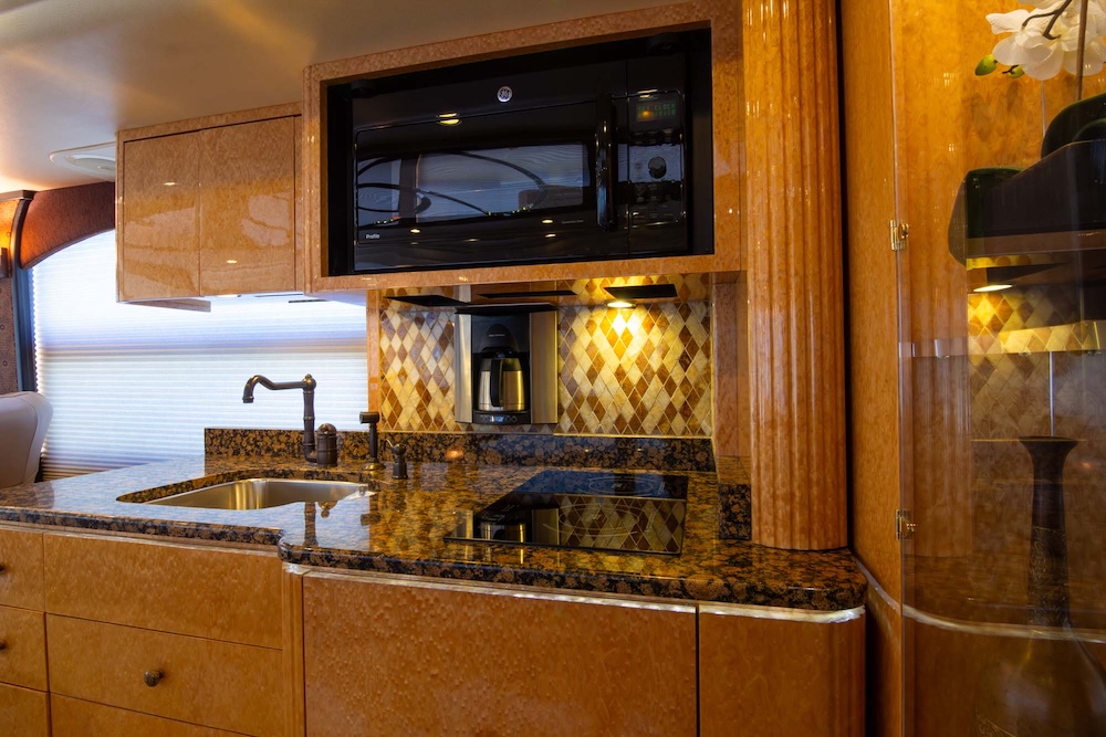 2010 Prevost Millennium H3-45 For Sale