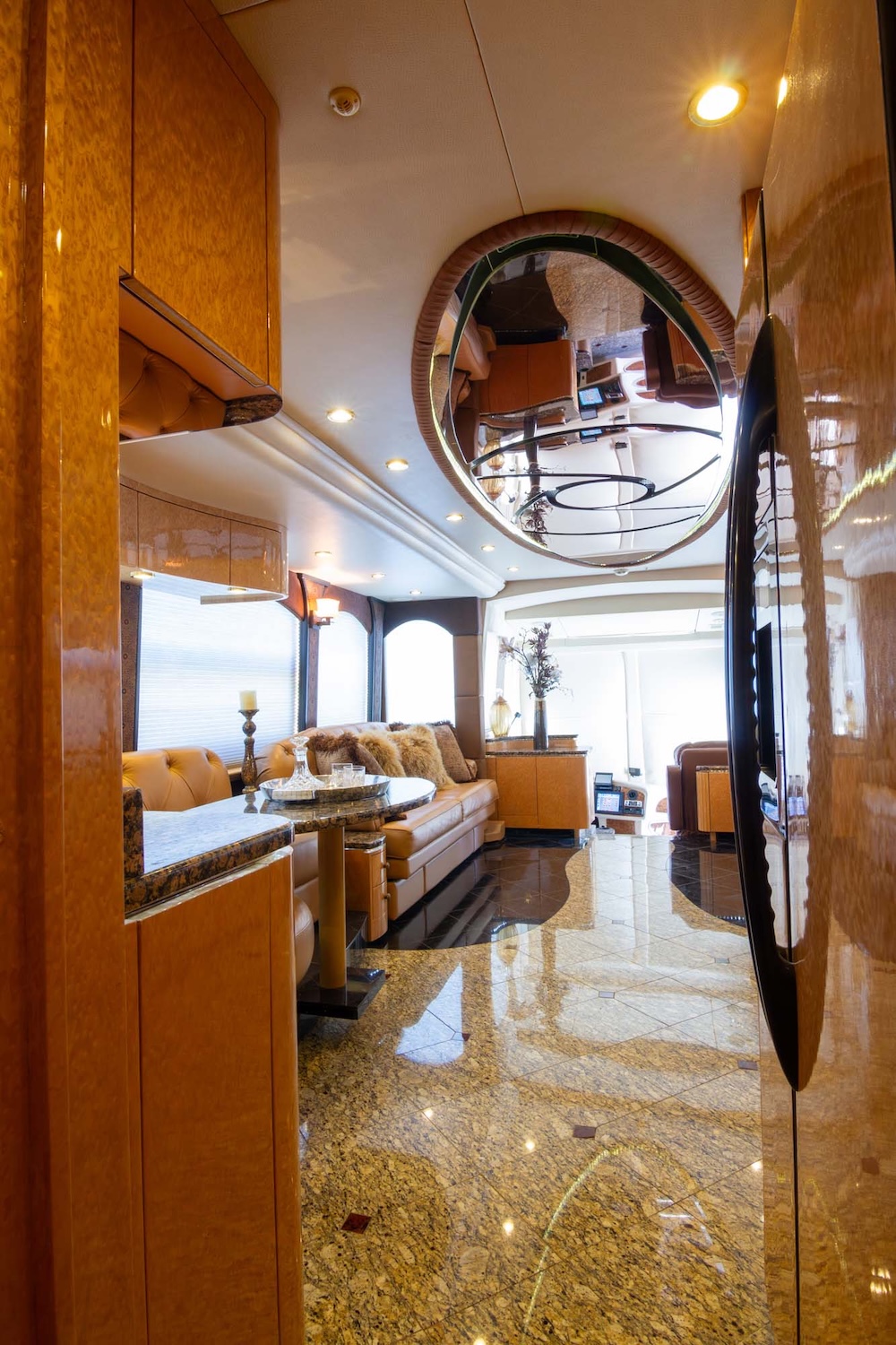 2010 Prevost Millennium H3-45 For Sale