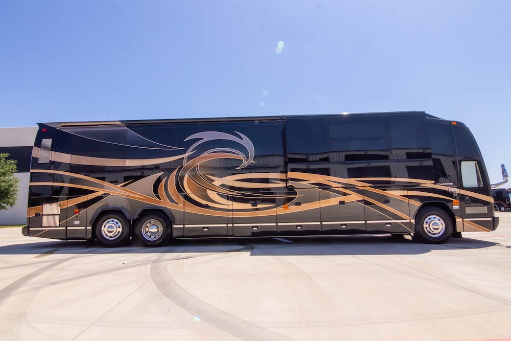 2010 Prevost Millennium H3-45 For Sale