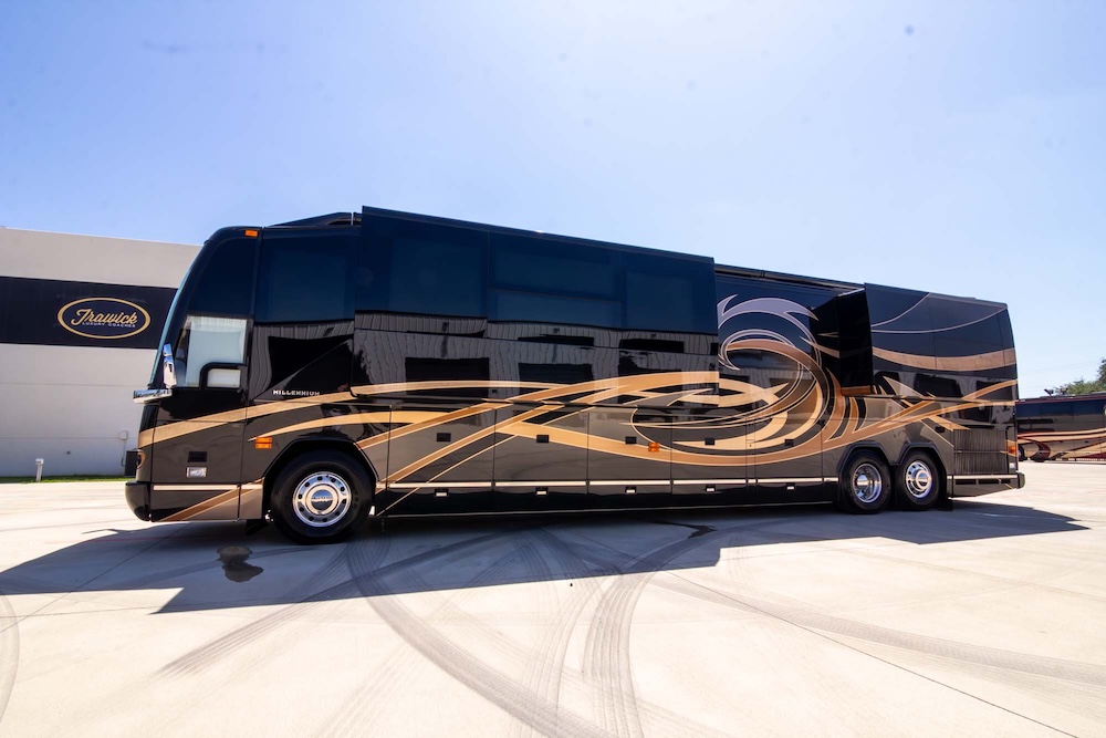 2010 Prevost Millennium H3-45 For Sale