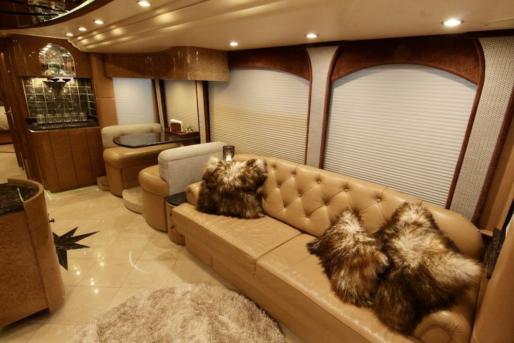 2010 Prevost Millennium H3-45 For Sale
