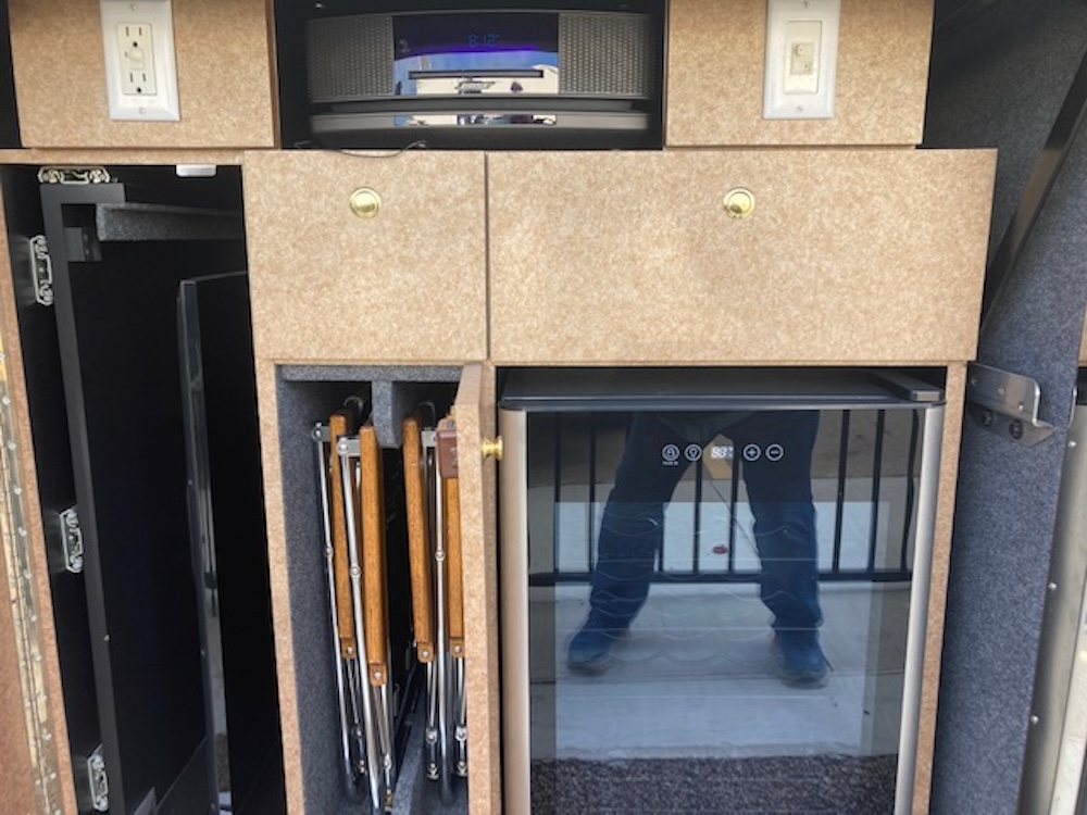 2010 Prevost Millennium H3-45 For Sale