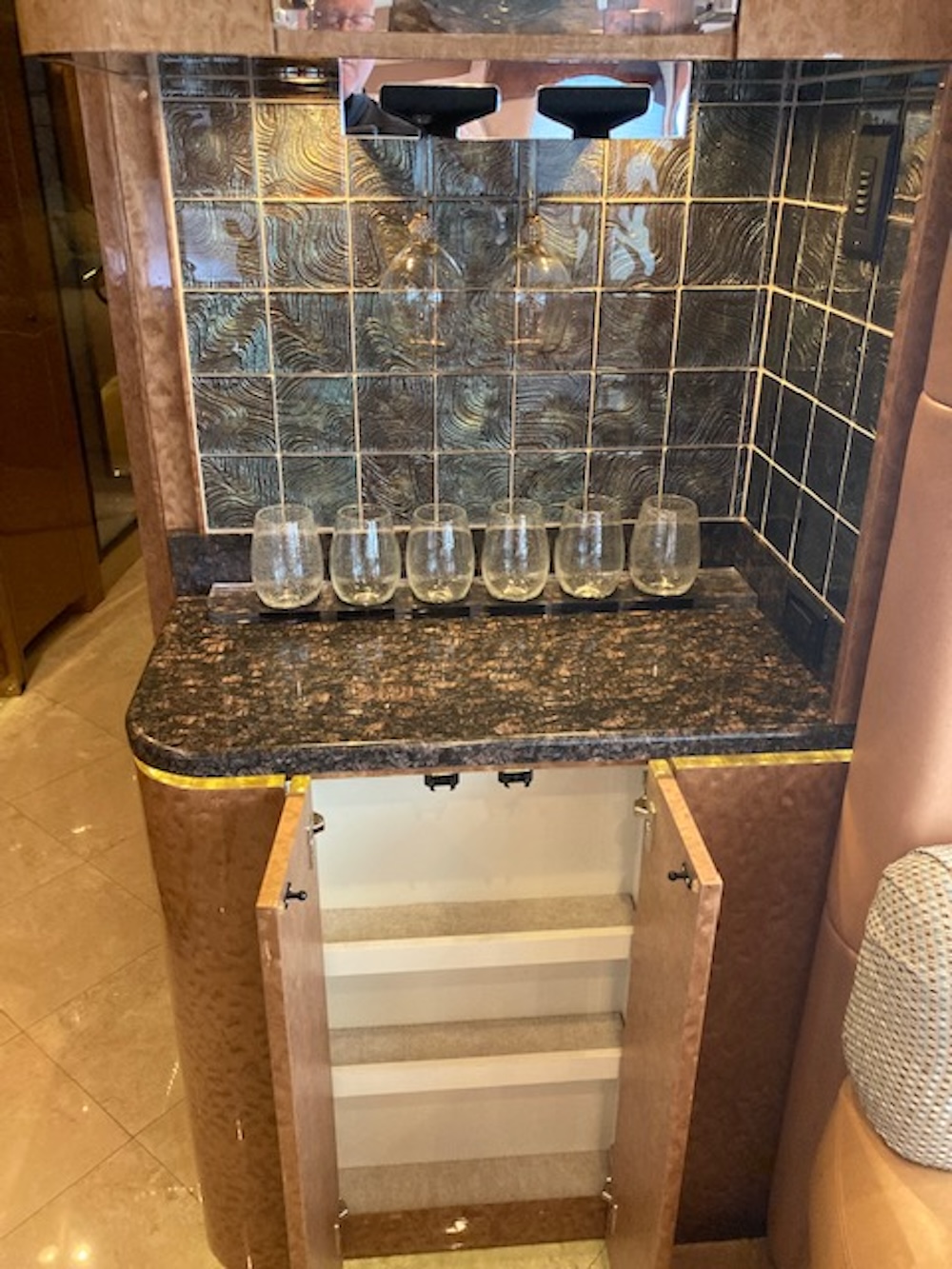 2010 Prevost Millennium H3-45 For Sale