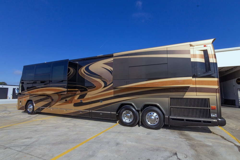 2010 Prevost Millennium H3-45 For Sale