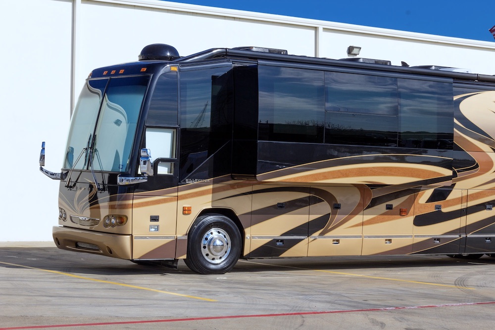 2010 Prevost Millennium H3-45 For Sale