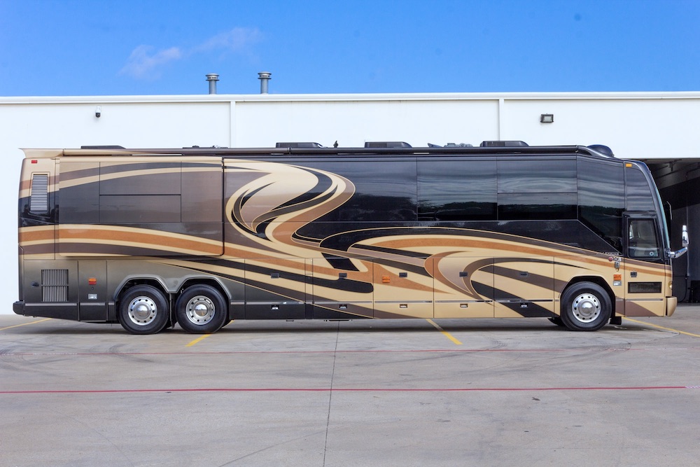 2010 Prevost Millennium H3-45 For Sale